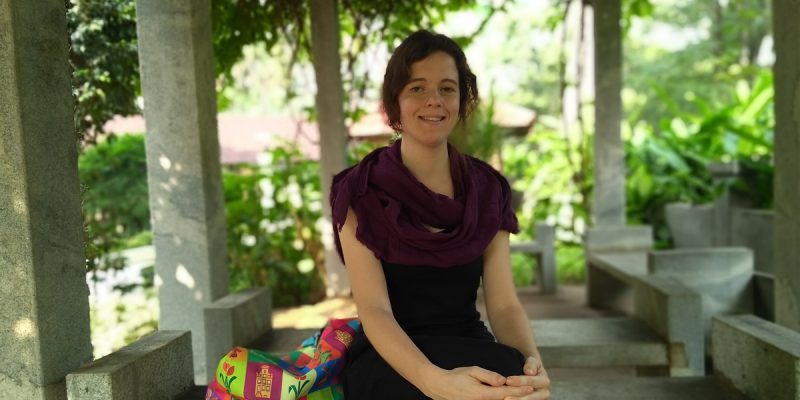 hfn-experiencing-yoga-retreat-meditation-img